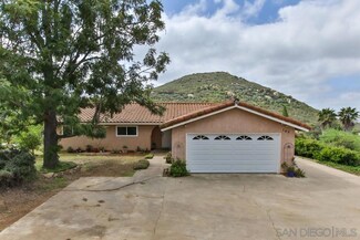 145 Promontory Dr, El Cajon, CA 92021