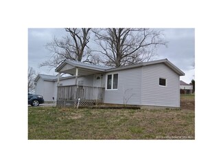 4225 E Miller Rd, Marengo, IN 47140