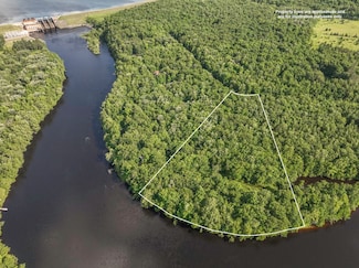 W7418 Flambeau Point Rd, Flambeau, WI 54848