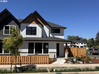 2416 SE Maybrook Ln Unit L19A, Milwaukie, OR 97222