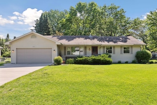 5206 Brighton Ln, New Brighton, MN 55112