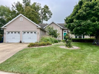 12 Corrine Ct, Monticello, IL 61856