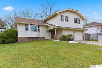 2103 Morrie Dr, Bellevue, NE 68123