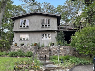 87 Carol St, Danbury, CT 06810