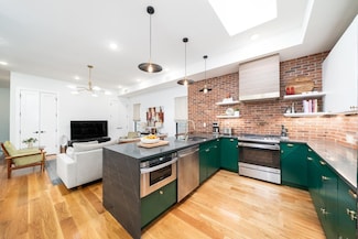 72 Lincoln St Unit 2, Jersey City, NJ 07307