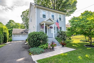 461 Skiff St, North Haven, CT 06473