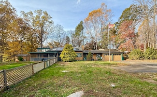 148 Bungay Rd, Seymour, CT 06483