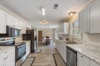 3590 Shady Oaks Dr, Olive Branch, MS 38654