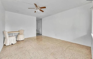26 Farrell St Unit 10, Houston, TX 77022