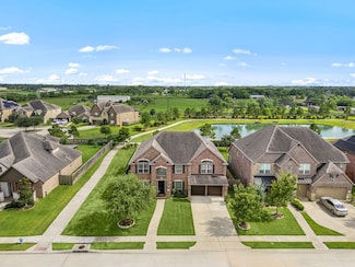 7422 Woodward Springs Dr, Pearland, TX 77584