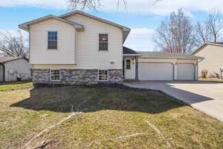 9444 Jareau Ave S, Cottage Grove, MN 55016