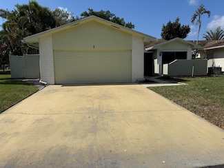 1 Cambridge Place, Boynton Beach, FL 33426