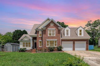 8429 Meadowcroft Ct, Charlotte, NC 28215