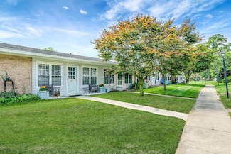 273 Berwick Ct Unit B, Ridge, NY 11961