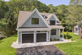 330 High St, Hampton, NH 03842