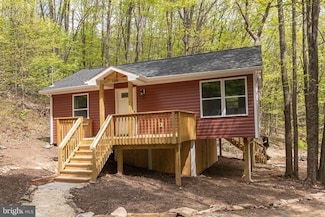 138 Firecracker Ln, Delray, WV 26714