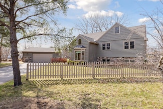 1707 Eugene St, Saint Paul, MN 55110