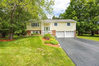 9 Malstorme Rd, Wappingers Falls, NY 12590