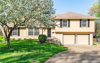 9742 Craig Dr, Overland Park, KS 66212