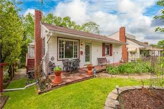 806 Kerry Hill Dr, Pittsburgh, PA 15234