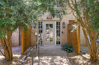 4500 Cedar Lake Rd S Unit 8, Saint Louis Park, MN 55416