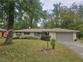 4754 Maple Ln, North Royalton, OH 44133