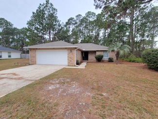 2405 Hemlock Dr, Navarre, FL 32566