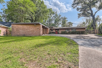 1191 Chamboard Ln, Houston, TX 77018
