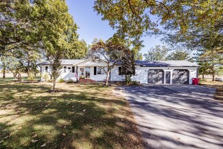 230 S 423rd Rd, East Prairie, MO 63845