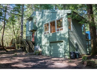 72395 E Smith Loop, Rhododendron, OR 97049