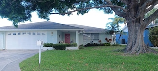 4113 Star Island Dr, Holiday, FL 34691