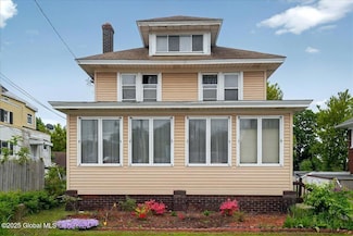 1576 State St, Schenectady, NY 12304