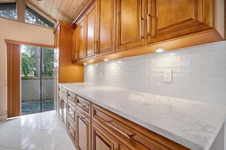 706 Maplewood Dr, Greenacres, FL 33415