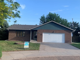 2302 N Estes Place, Garden City, KS 67846