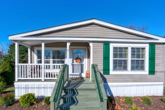6 Pinto Ln, Londonderry, NH 03053