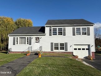 6 Sunset View Ave, Troy, NY 12180