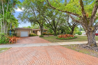 1090 Meadow Lark Ave, Miami Springs, FL 33166