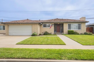 528 La Mesa Dr, Salinas, CA 93901