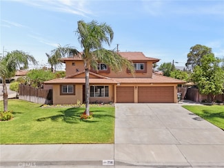 756 W Fontlee Ln, Rialto, CA 92376