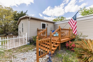 4243 Mainsail St SE, Southport, NC 28461