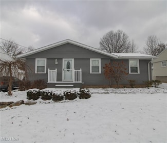 8183 Venice Heights Dr NE, Warren, OH 44484