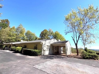 103C Willow View Dr, Franklin, NC 28734