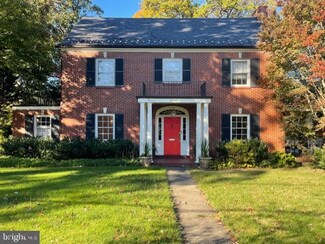 6906 Oakridge Rd, University Park, MD 20782