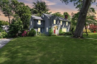 76 Meadowbrook Rd, Longmeadow, MA 01106