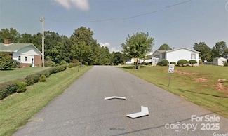 111 Harmony Dr, Nebo, NC 28761