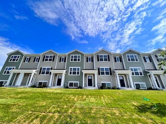 2489 Bella Dr, Pingree Grove, IL 60140