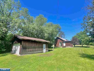812 3rd St N, Tower, MN 55790