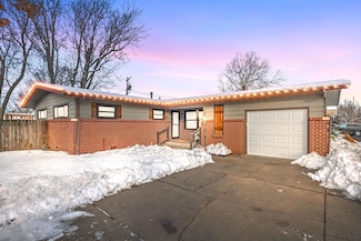 647 N Chipper Ln, Wichita, KS 67212