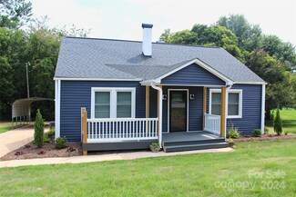 2326 12th Avenue Dr NE, Hickory, NC 28601