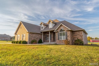 22805 Green Hills Rd, Lebanon, MO 65536